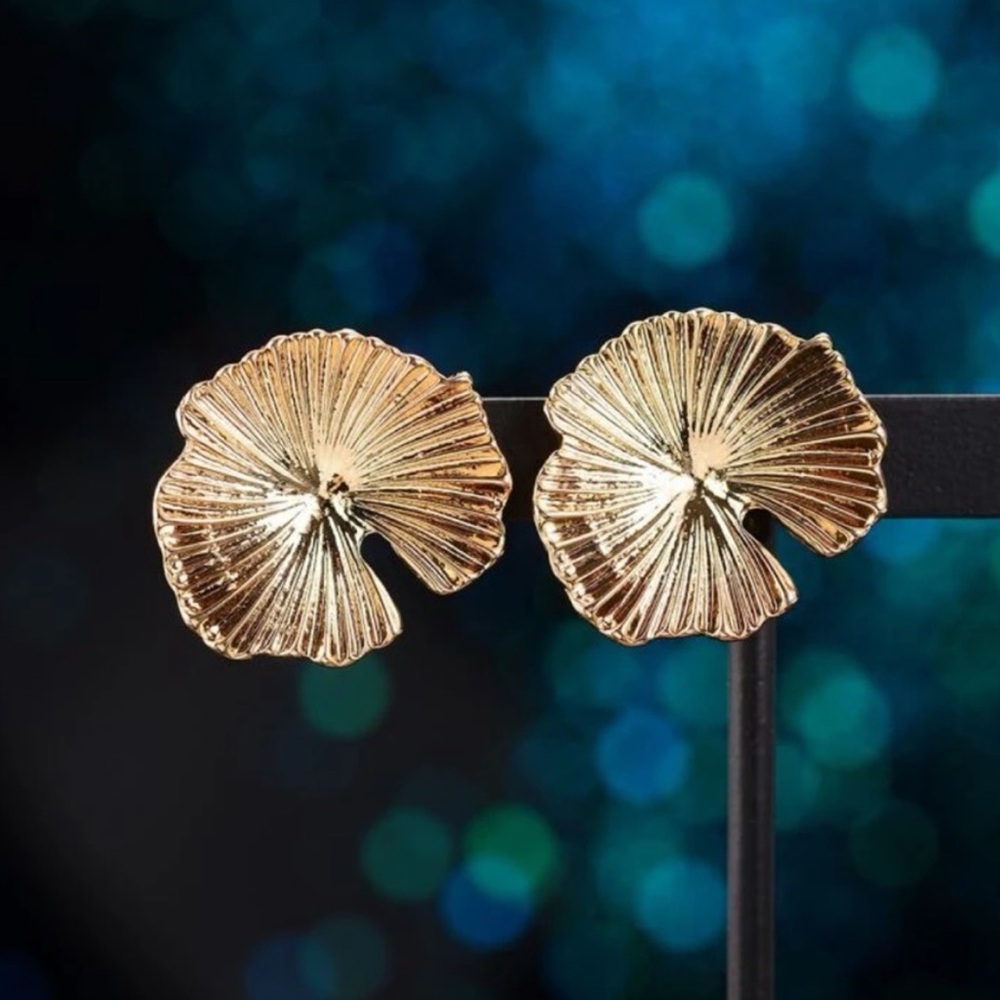 Gold Leaf Stud Earrings